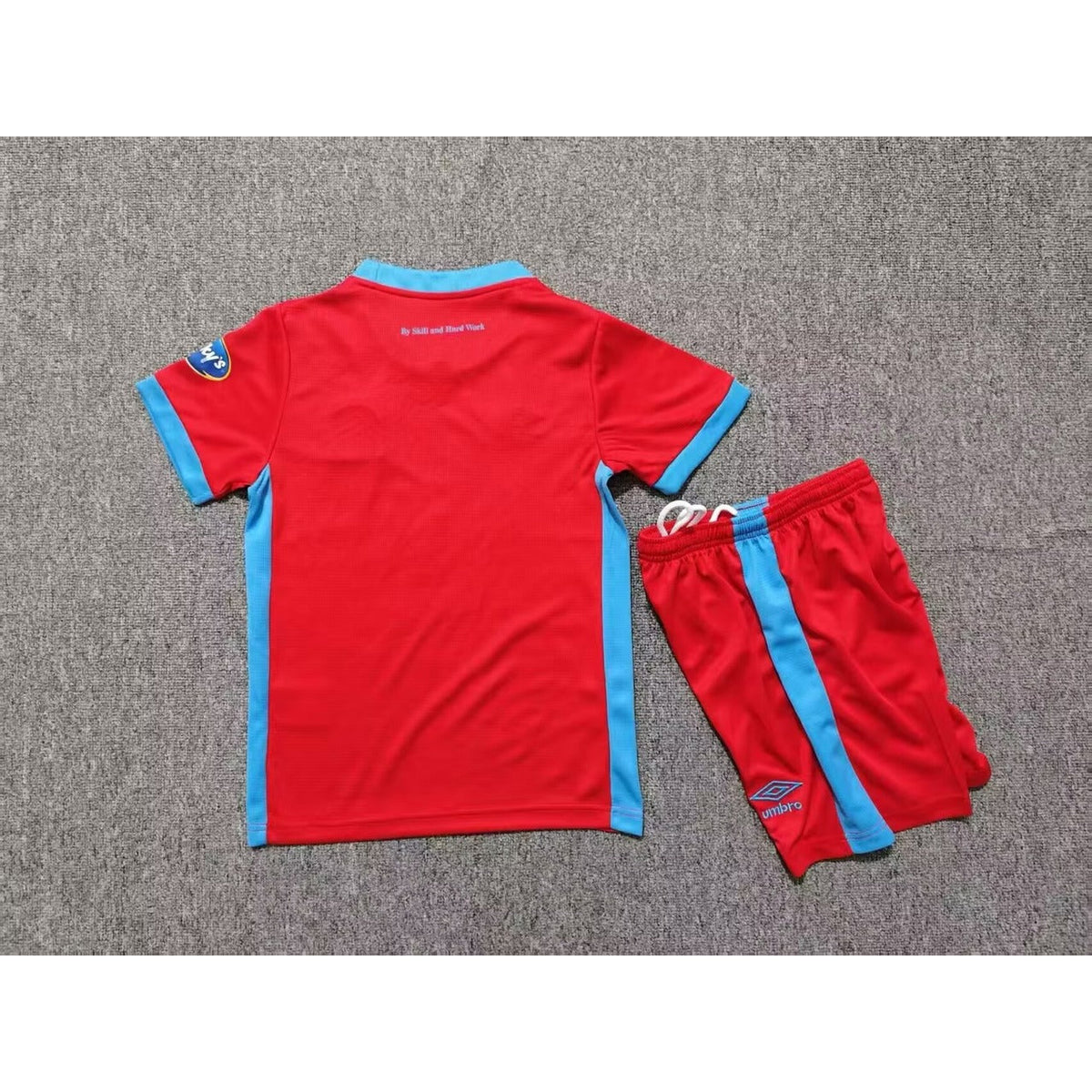 Ensemble enfant Blackburn Rovers extérieur 2026/27 – vue 4
