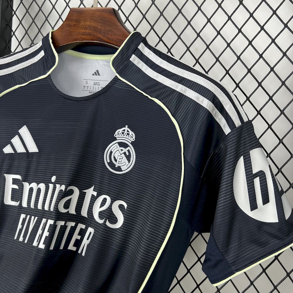 Maillot Extérieur Real Madrid 2025/26