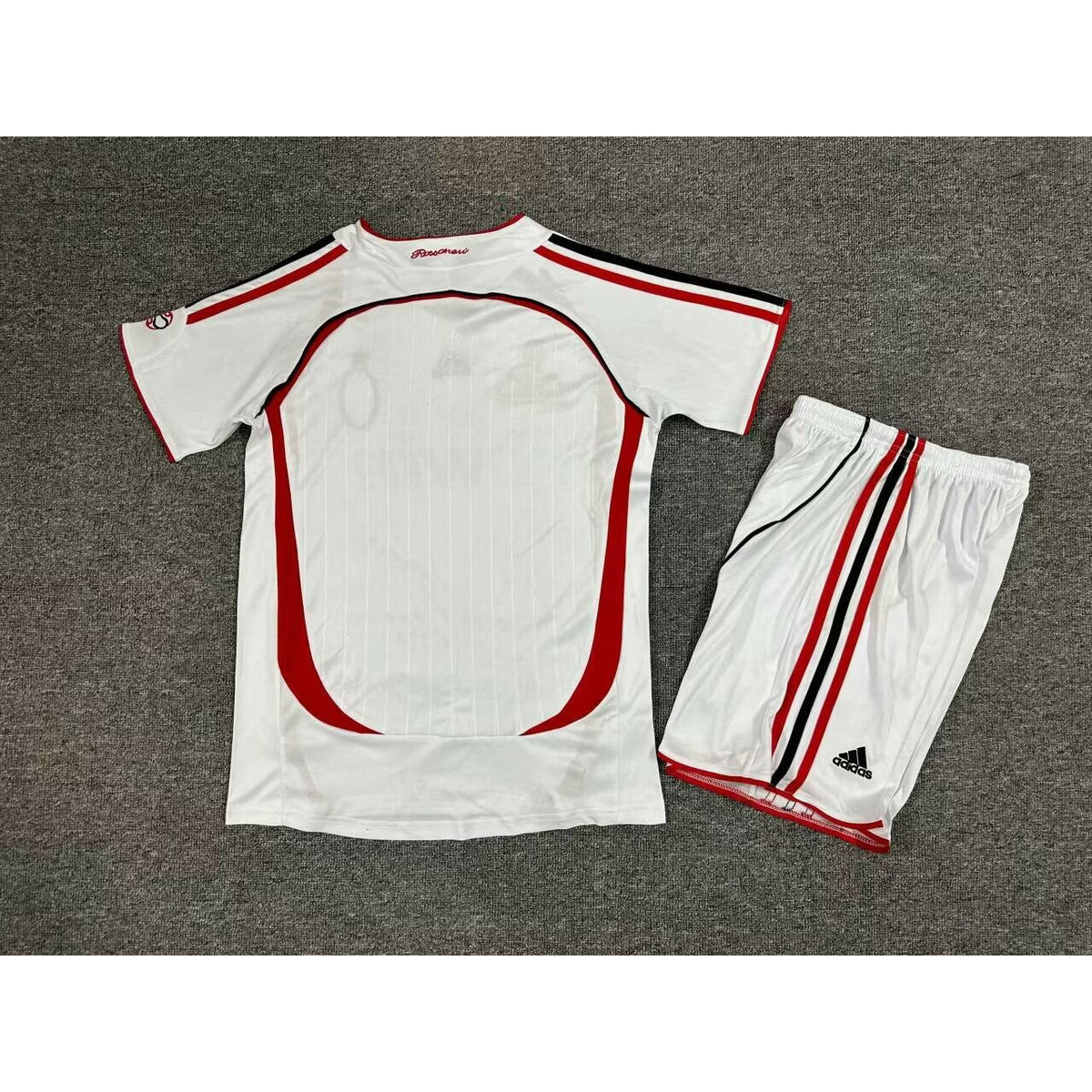 Ensemble enfant rétro AC Milan extérieur 2006/07 – vue 4