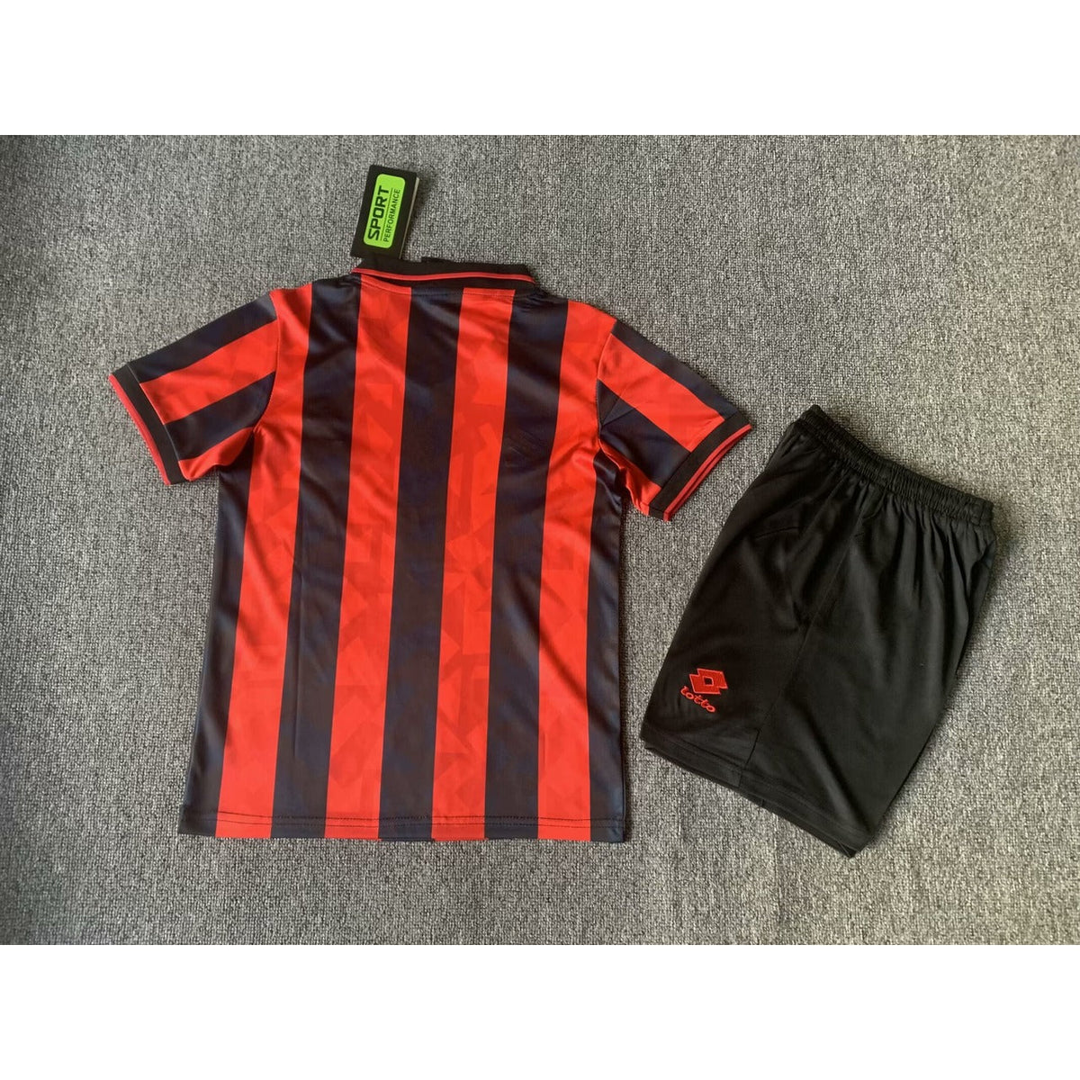 Ensemble enfant rétro AC Milan domicile 1993/94 – vue 4